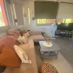 Cosy شقة *